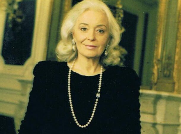 Het is alweer zo’n 10 jaar geleden dat Dame Gwyneth Jones (1936), de dramatische sopraan die wel wordt beschouwd als een van de grootste Wagner-sopranen in de tweede helft van de 20e eeuw, een recensie schreef over Paul Dawson Bowlings boek The Wagner Experience. Zij gaf daar haar ongezouten mening over wat nu algemeen beschouwd wordt als “urgent, confronterend en actueel muziektheater”. Het libretto verkraPartituur en libretto, een twee-eenheid